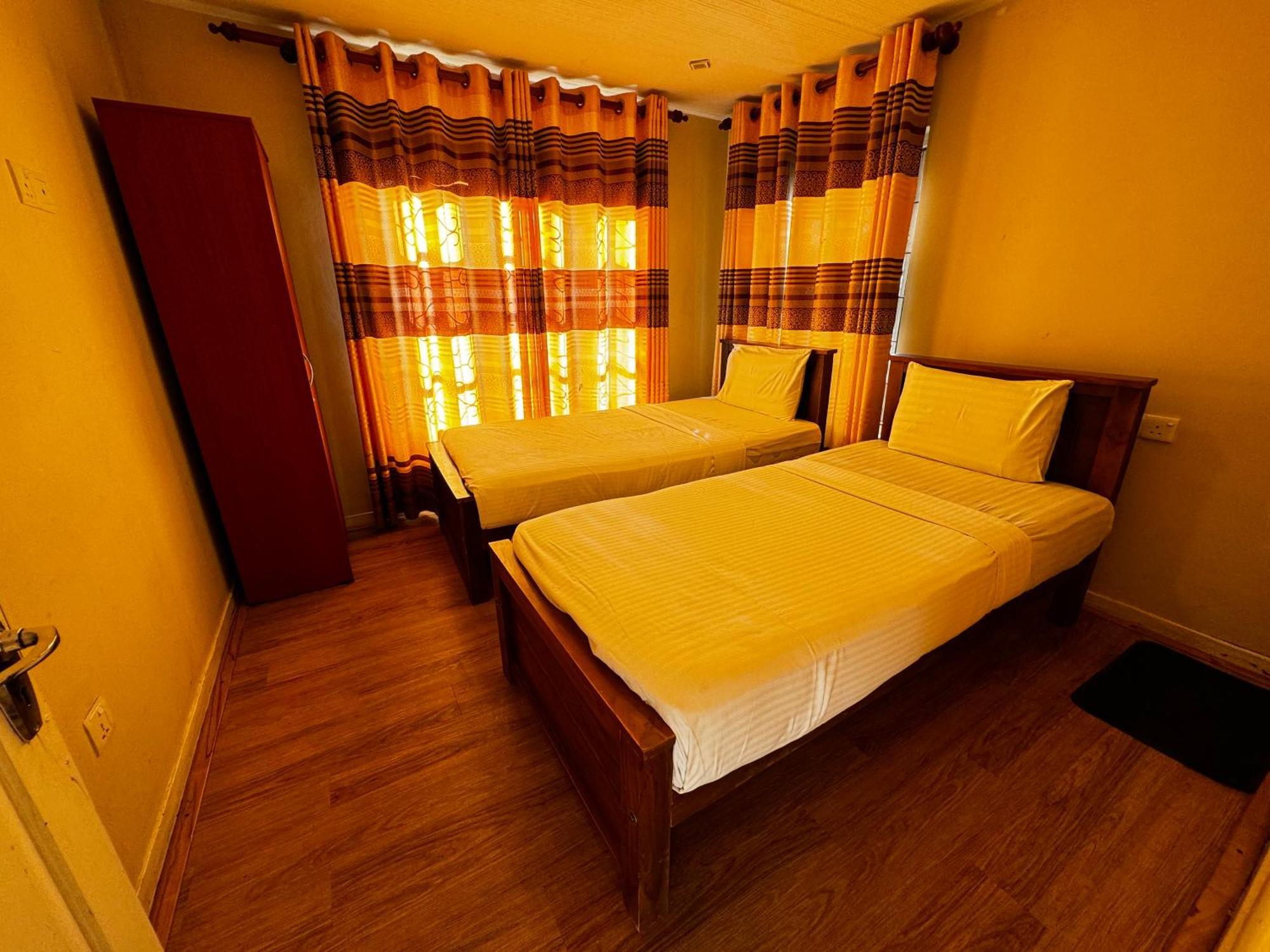 Blue Moon Hotel 努沃勒埃利耶 外观 照片