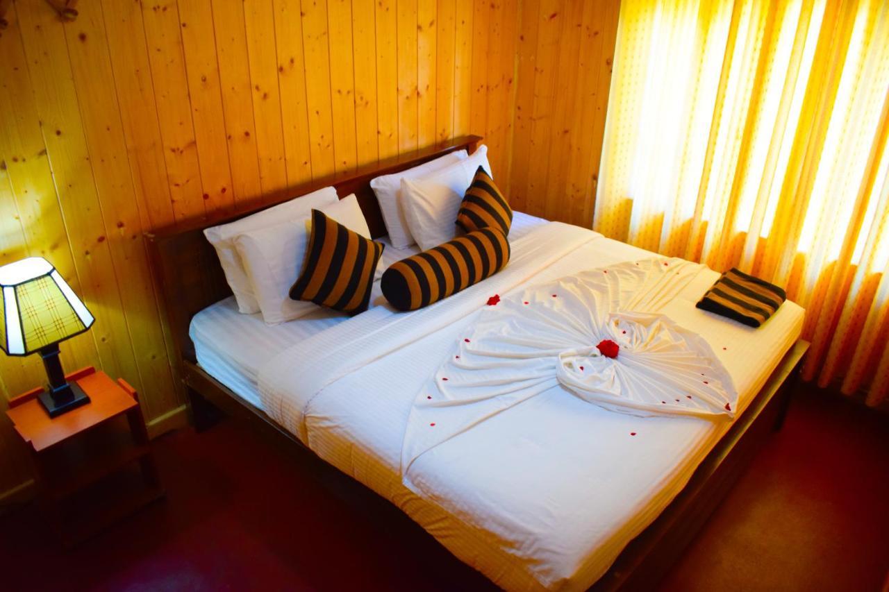 Blue Moon Hotel 努沃勒埃利耶 外观 照片